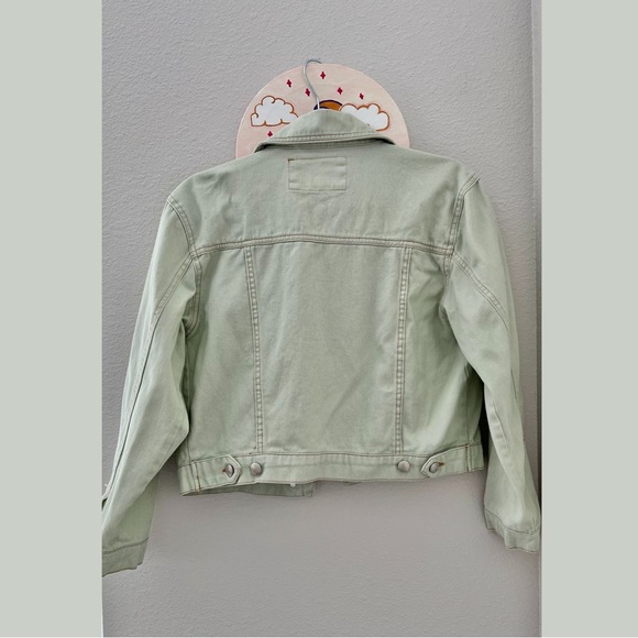 Pastel green denim jacket with a relaxed fit - Picture 2 of 2